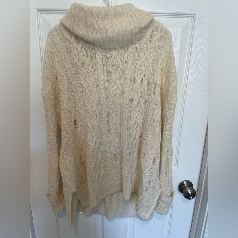 Womens Free People cable knit turtleneck- SZ XS